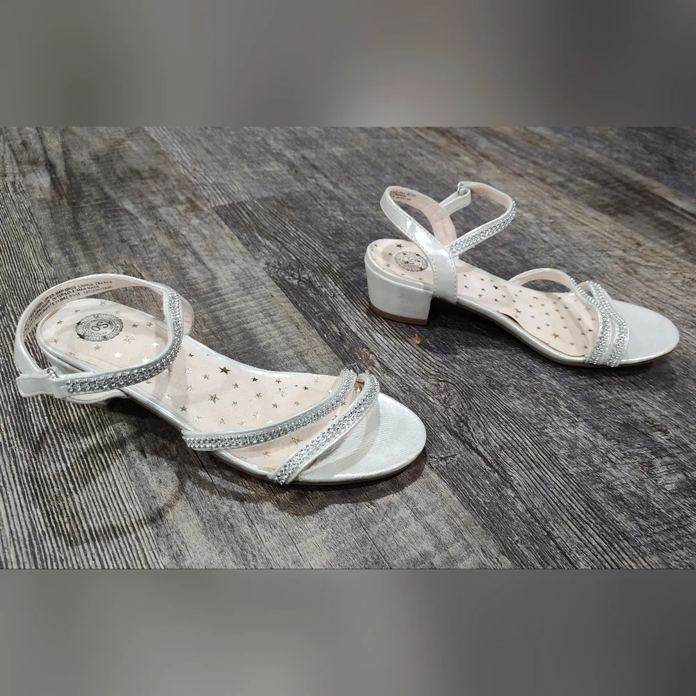 Authentic American Heritage Girls Heels, Size 4 Med